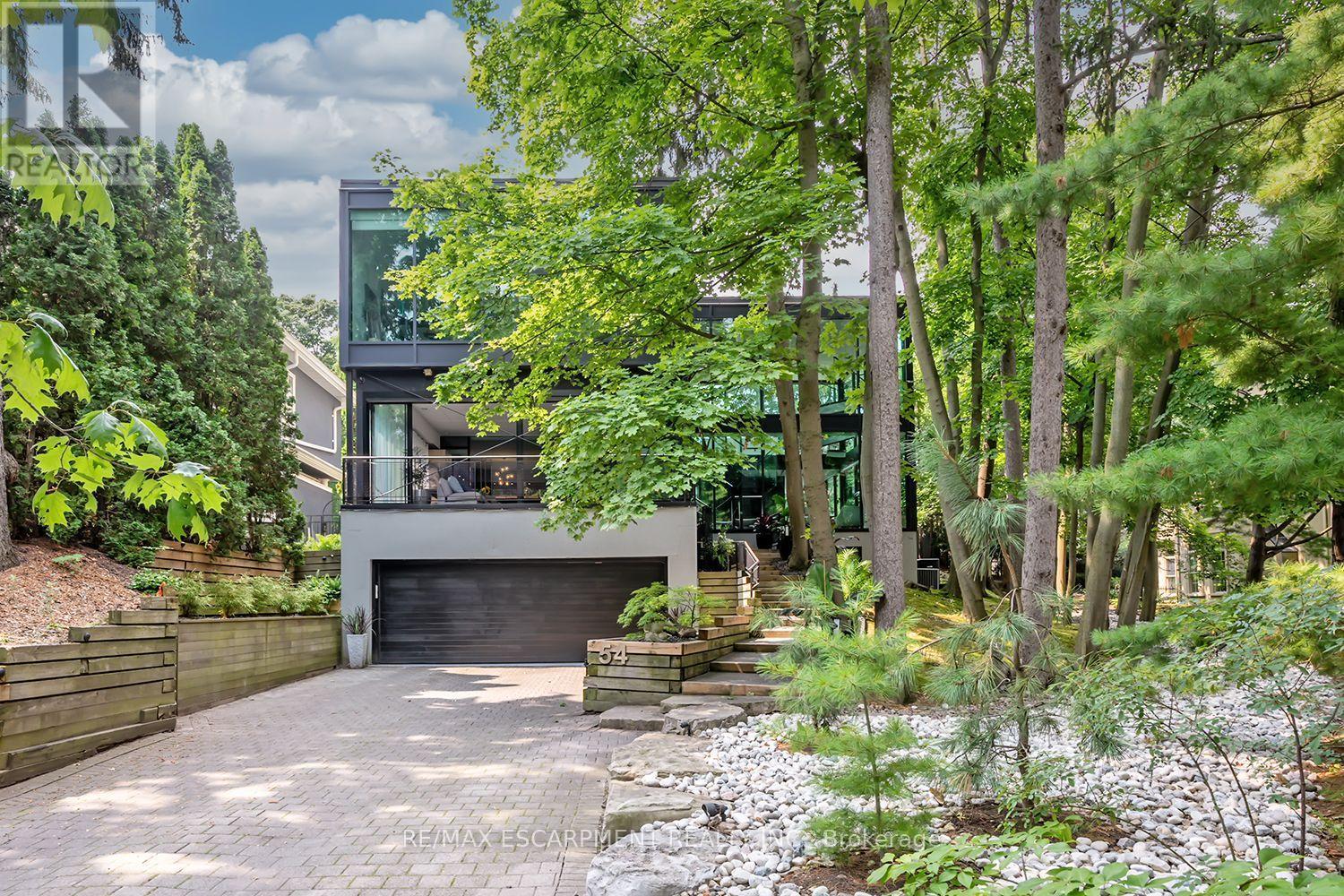 54 Raymar Place, Oakville, ON - Outdoor