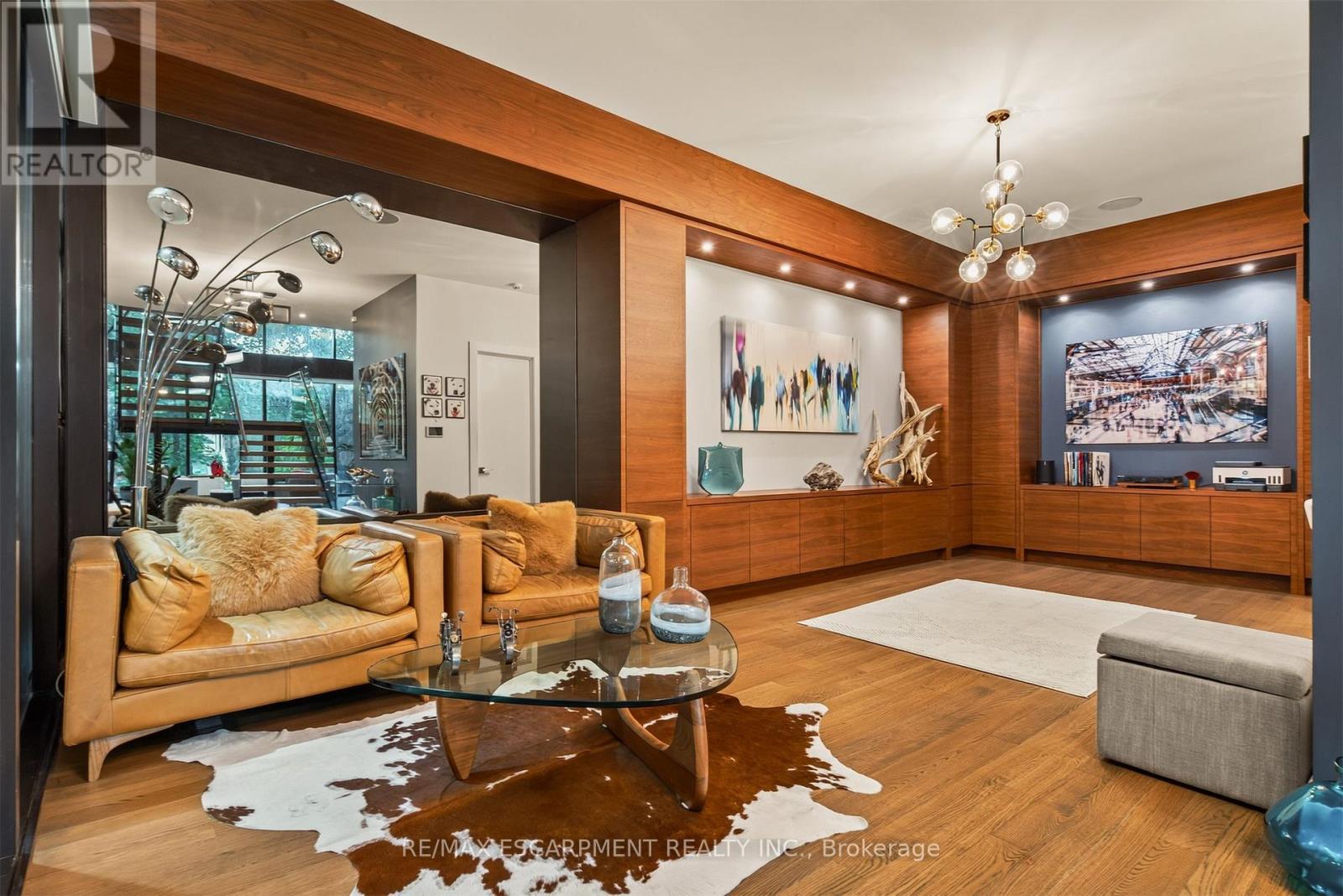 54 Raymar Place, Oakville, ON - Indoor Photo Showing Living Room