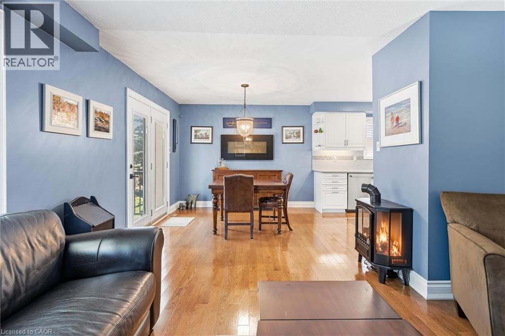 1150 Skyview Drive Unit# 47, Burlington, ON - Indoor Photo Showing Living Room