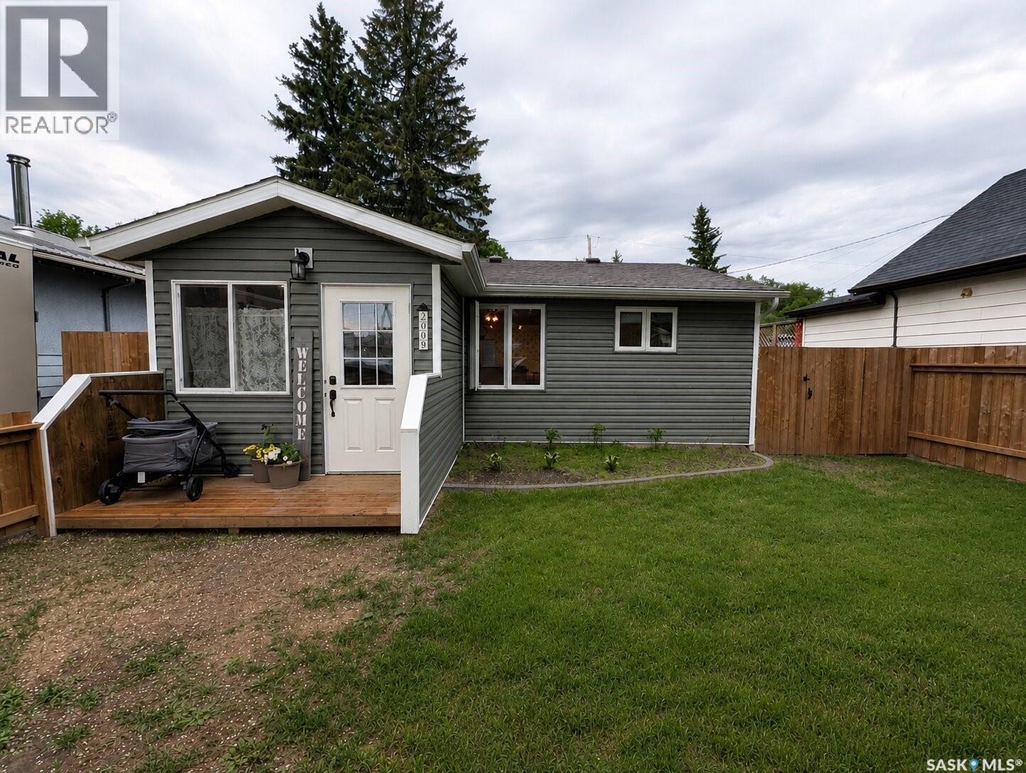 2009 7Th Street, Rosthern, SK - Outdoor