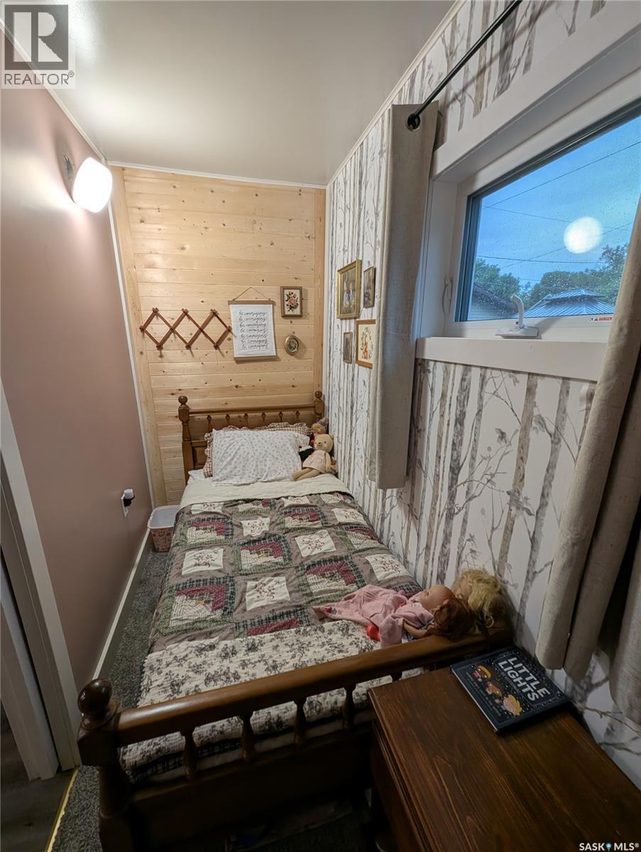 2009 7Th Street, Rosthern, SK - Indoor