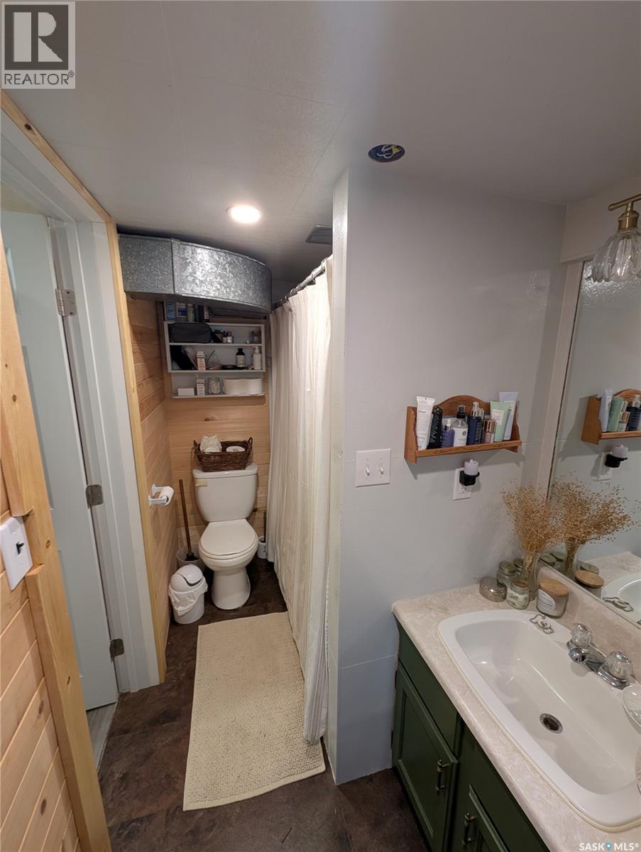 2009 7Th Street, Rosthern, SK - Indoor Photo Showing Bathroom
