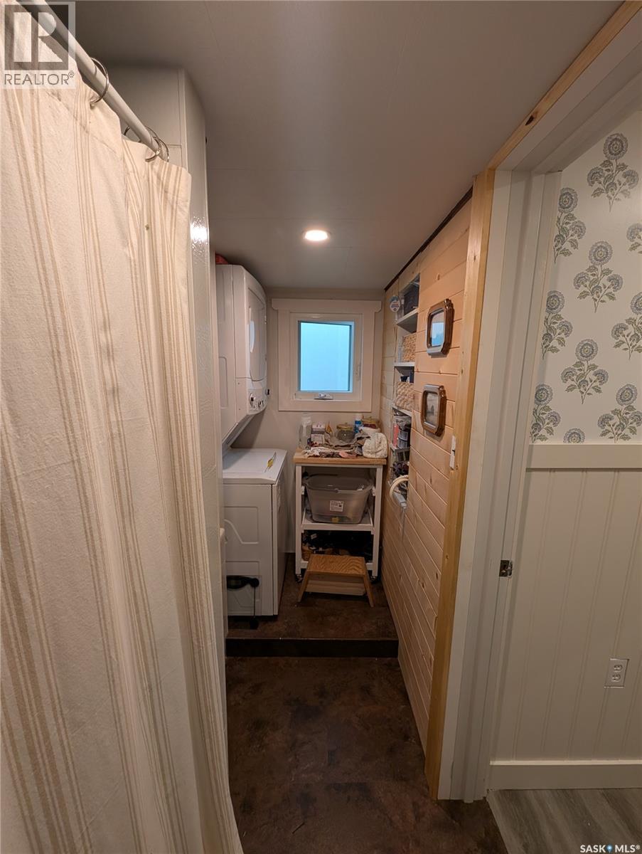 2009 7Th Street, Rosthern, SK - Indoor