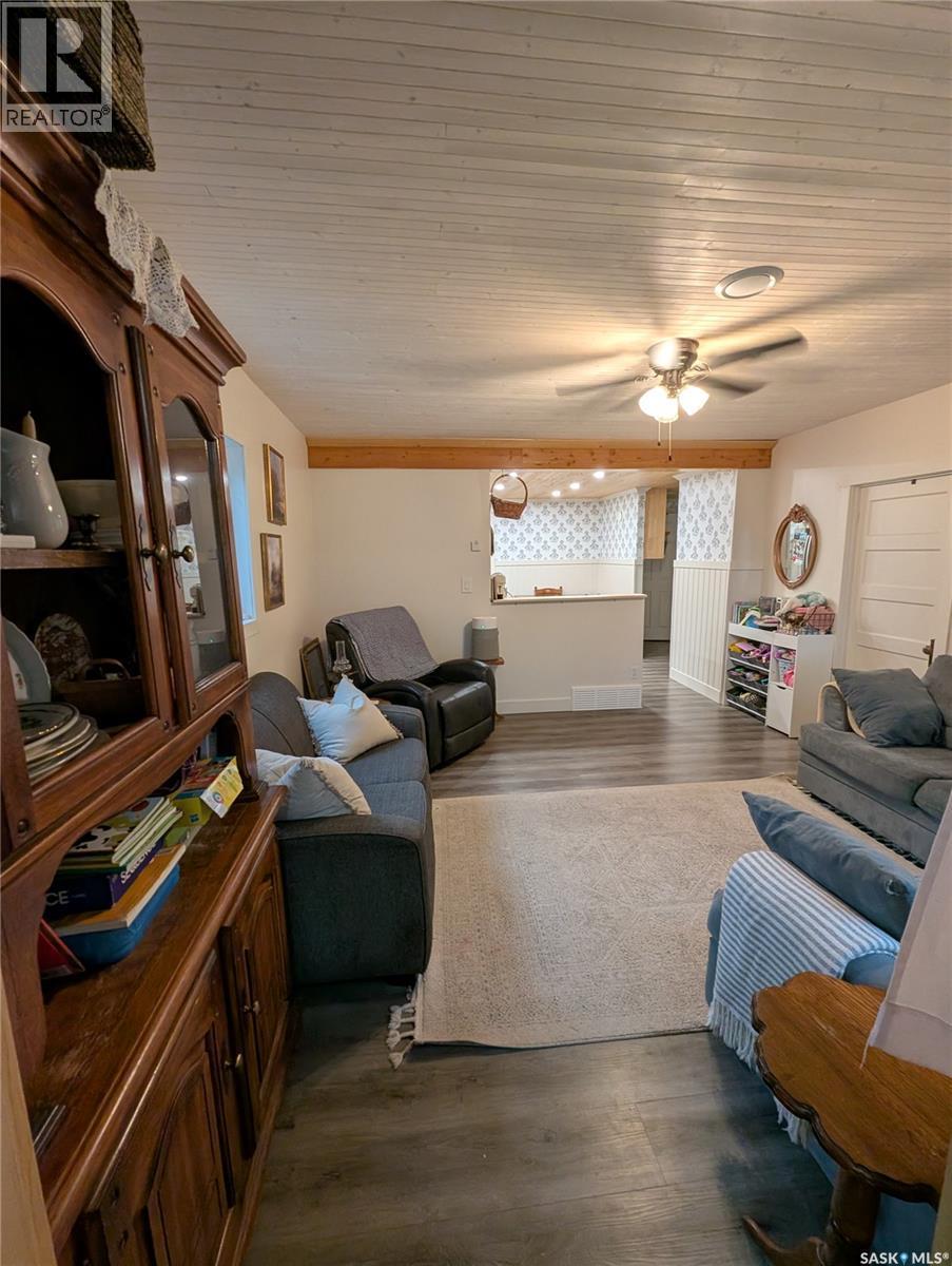2009 7Th Street, Rosthern, SK - Indoor