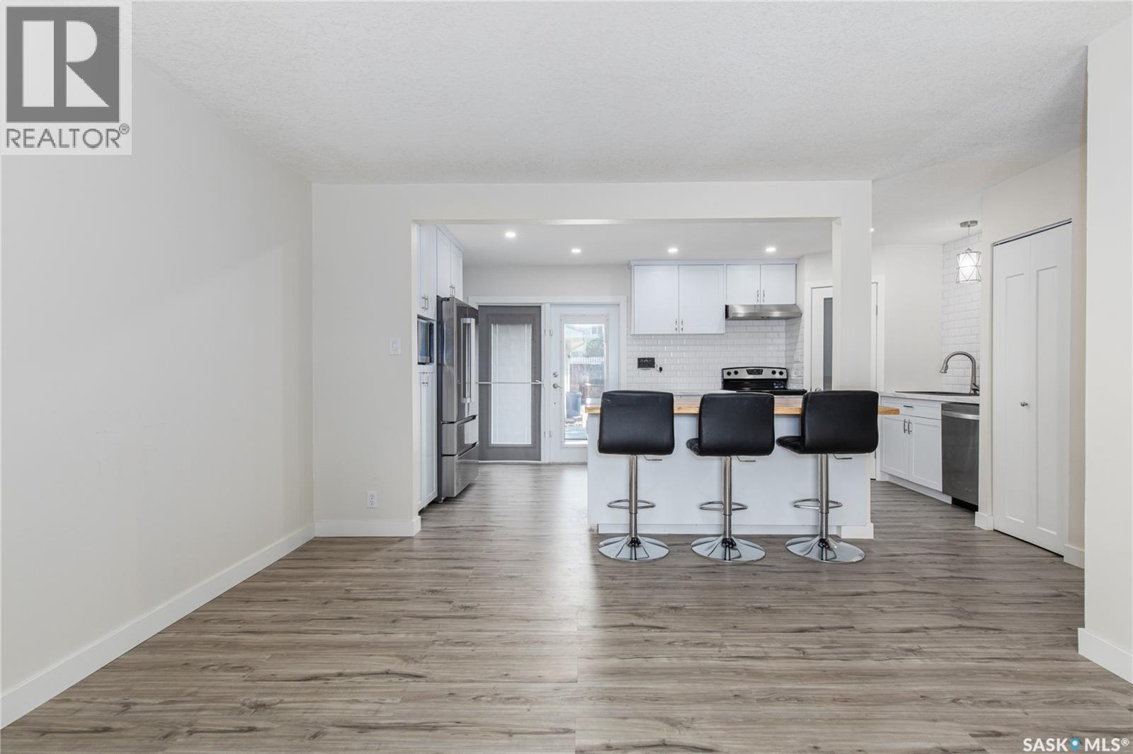 1337 7Th Avenue Nw, Moose Jaw, SK - Indoor