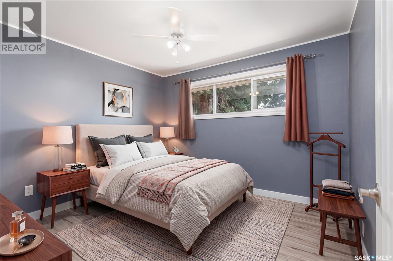 1337 7Th Avenue Nw, Moose Jaw, SK - Indoor Photo Showing Bedroom