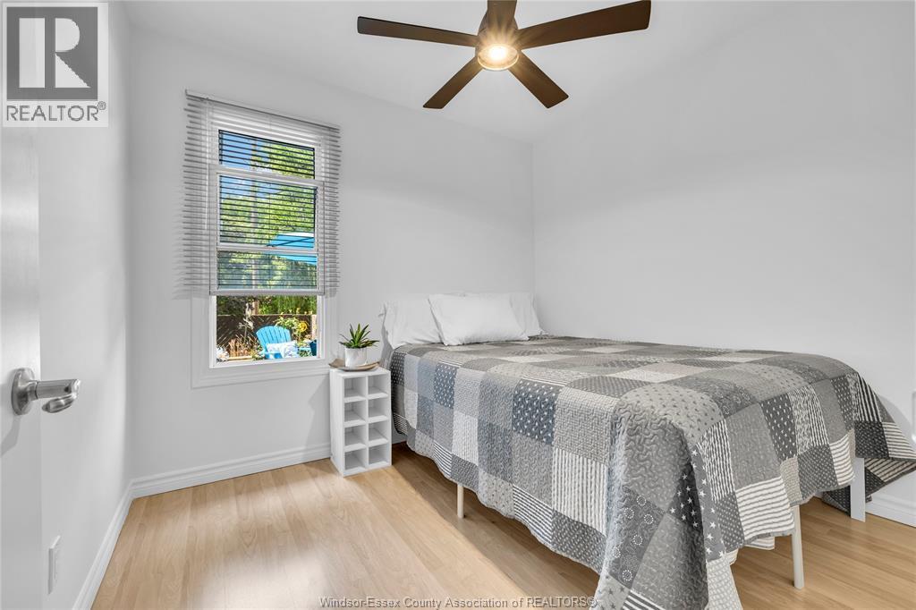 1337 Janette, Windsor, ON - Indoor Photo Showing Bedroom
