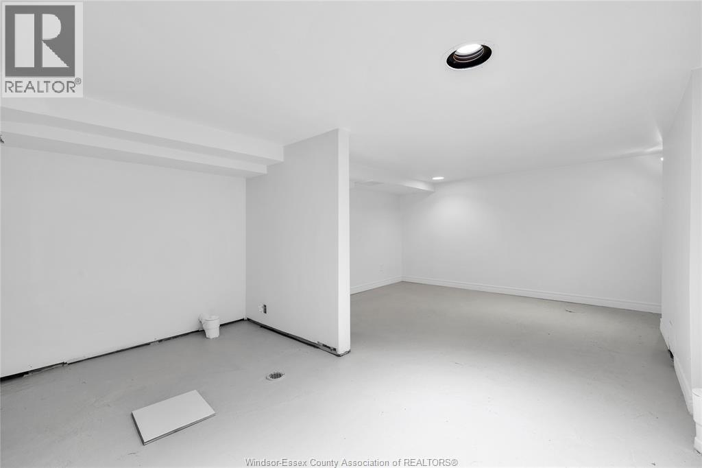 1337 Janette, Windsor, ON - Indoor Photo Showing Other Room