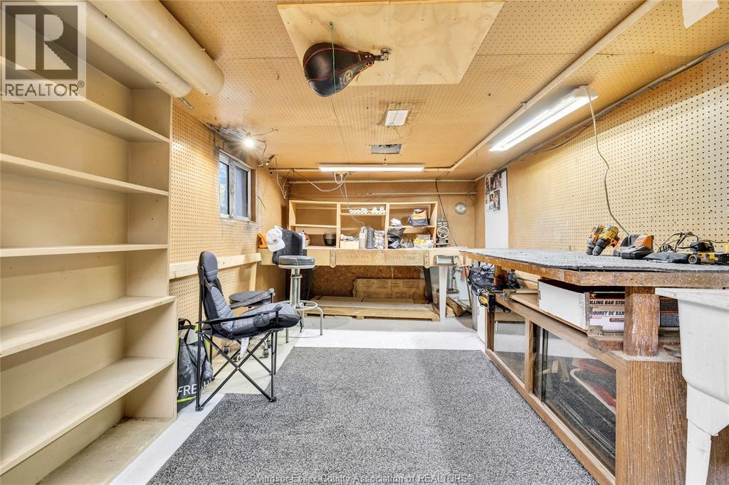 1337 Janette, Windsor, ON - Indoor Photo Showing Other Room