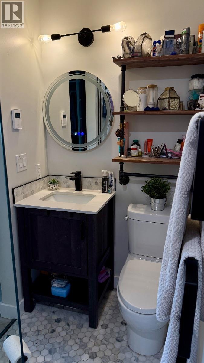 2190 Blackwell Avenue, Merritt, BC - Indoor Photo Showing Bathroom