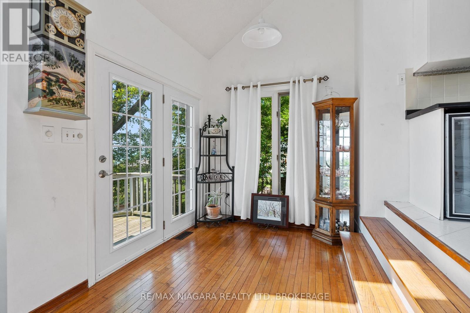 2944 North Shore Drive, Haldimand (Dunnville), ON - Indoor Photo Showing Other Room