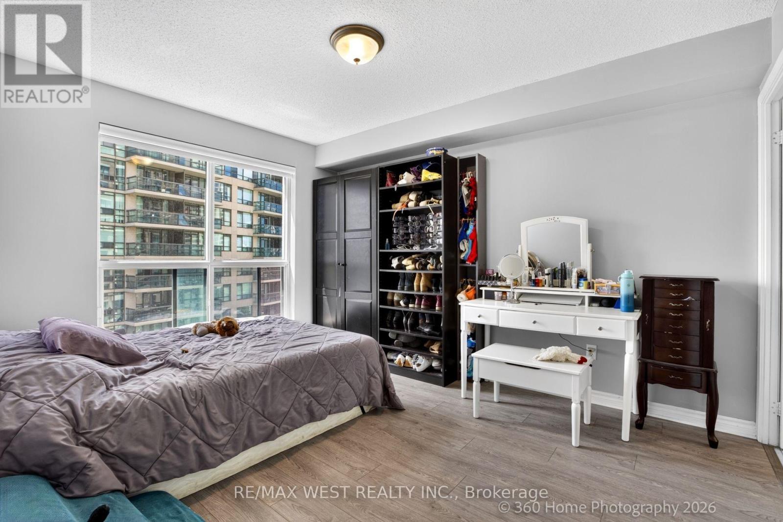 706 - 7 Lorraine Drive, Toronto, ON - Indoor Photo Showing Bedroom