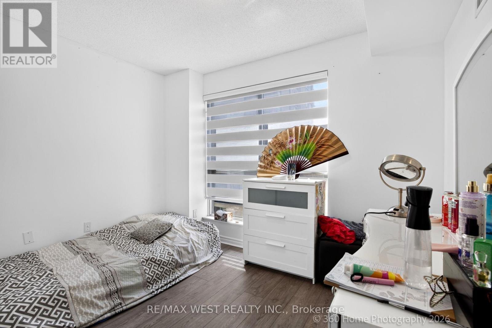 706 - 7 Lorraine Drive, Toronto, ON - Indoor Photo Showing Bedroom