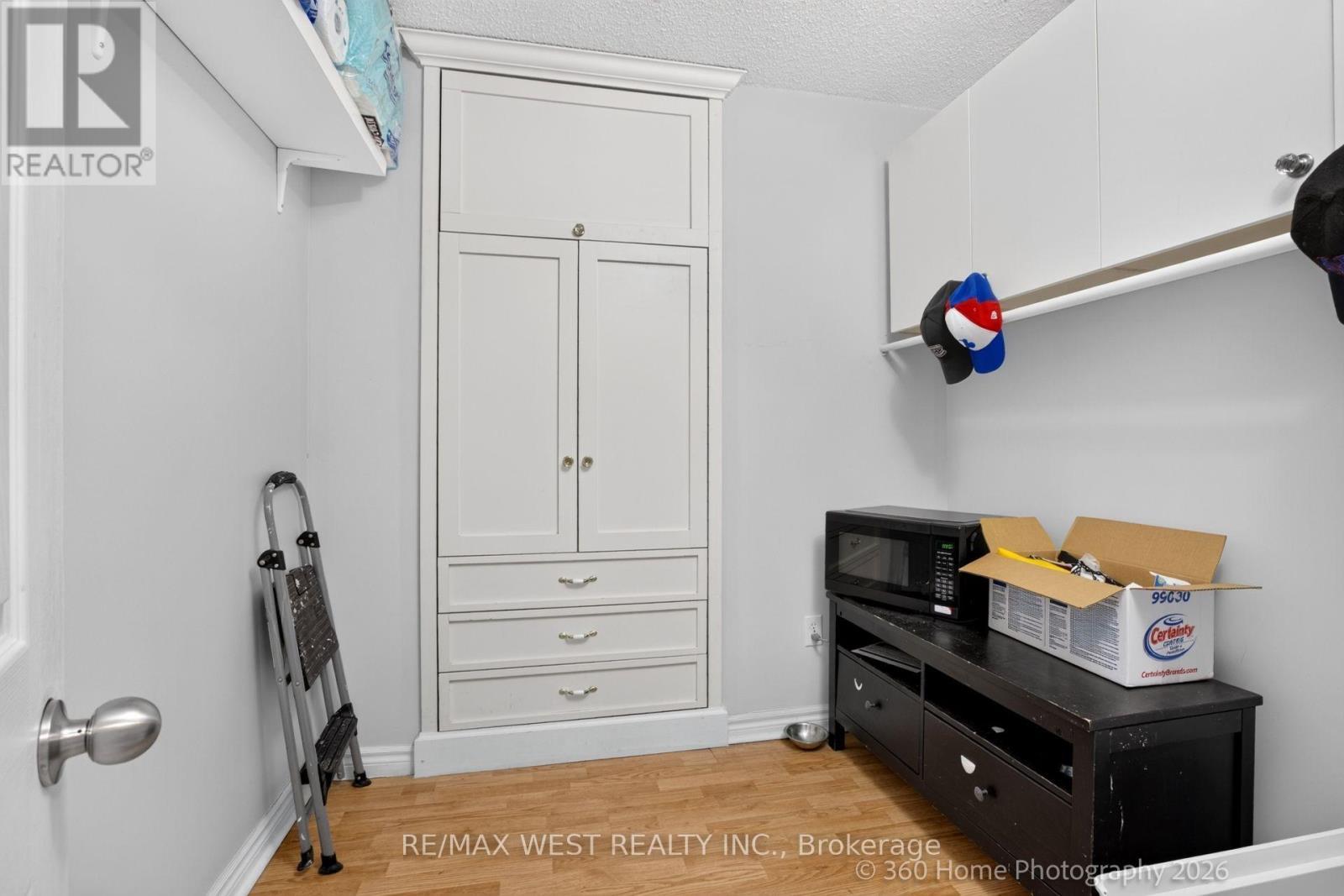 706 - 7 Lorraine Drive, Toronto, ON - Indoor