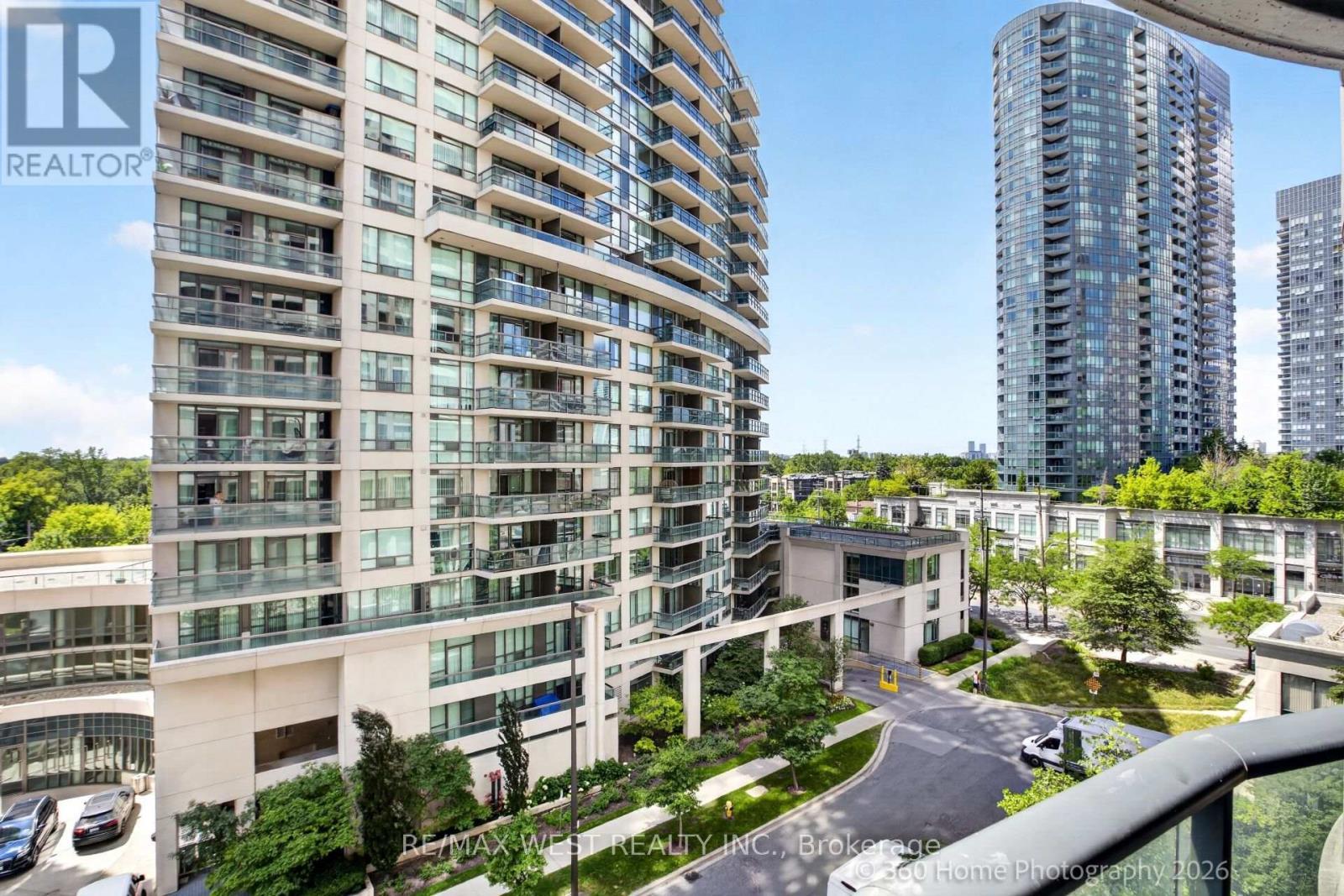 706 - 7 Lorraine Drive, Toronto, ON - Outdoor With Facade