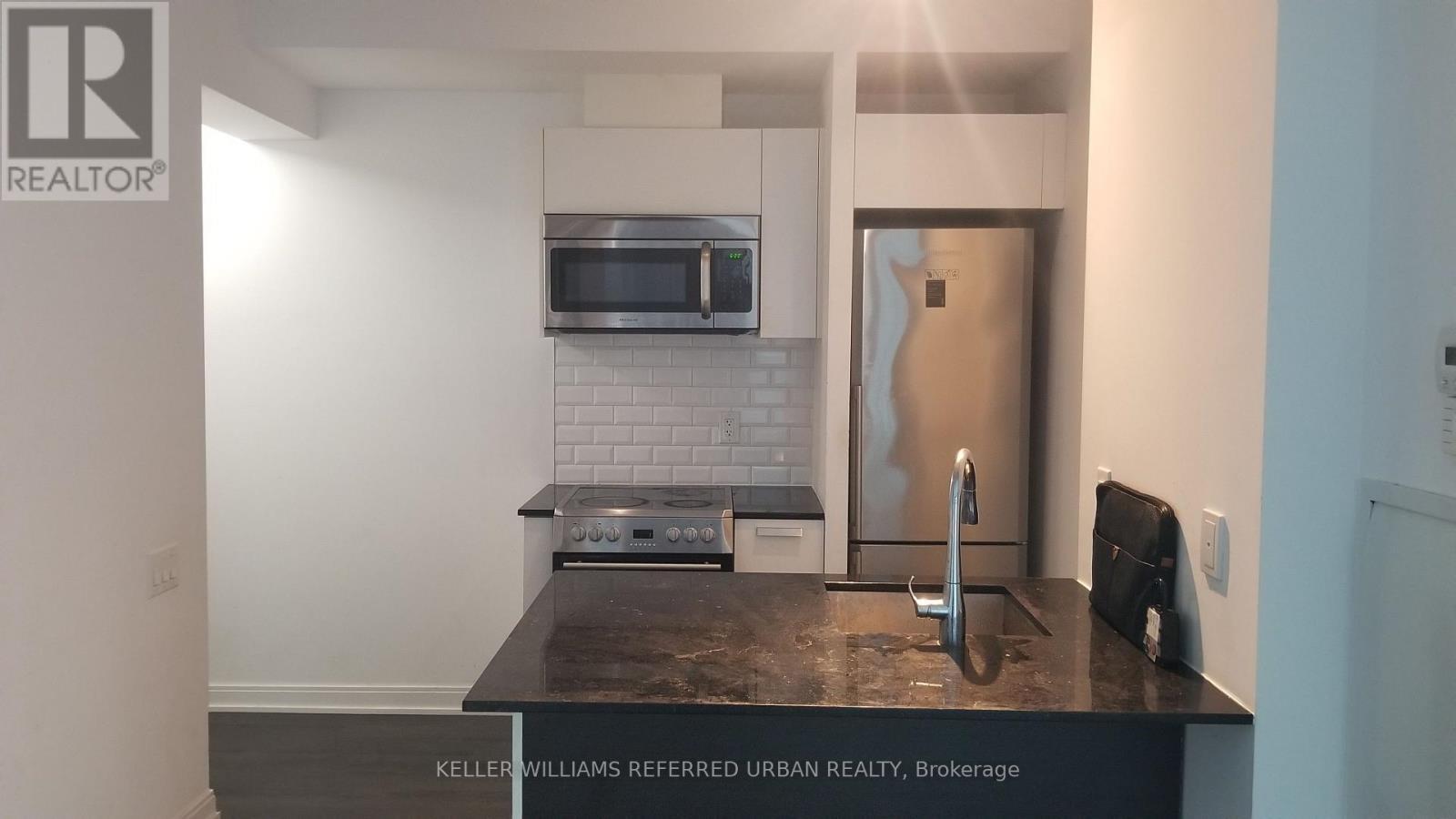 409 - 42 Charles Street E, Toronto, ON - Indoor