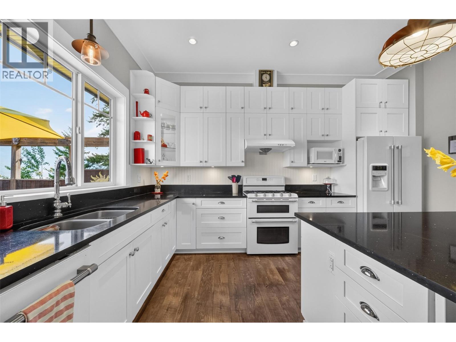 4119 Galligan Road Unit# 12, Eagle Bay, BC - Outdoor With Exterior