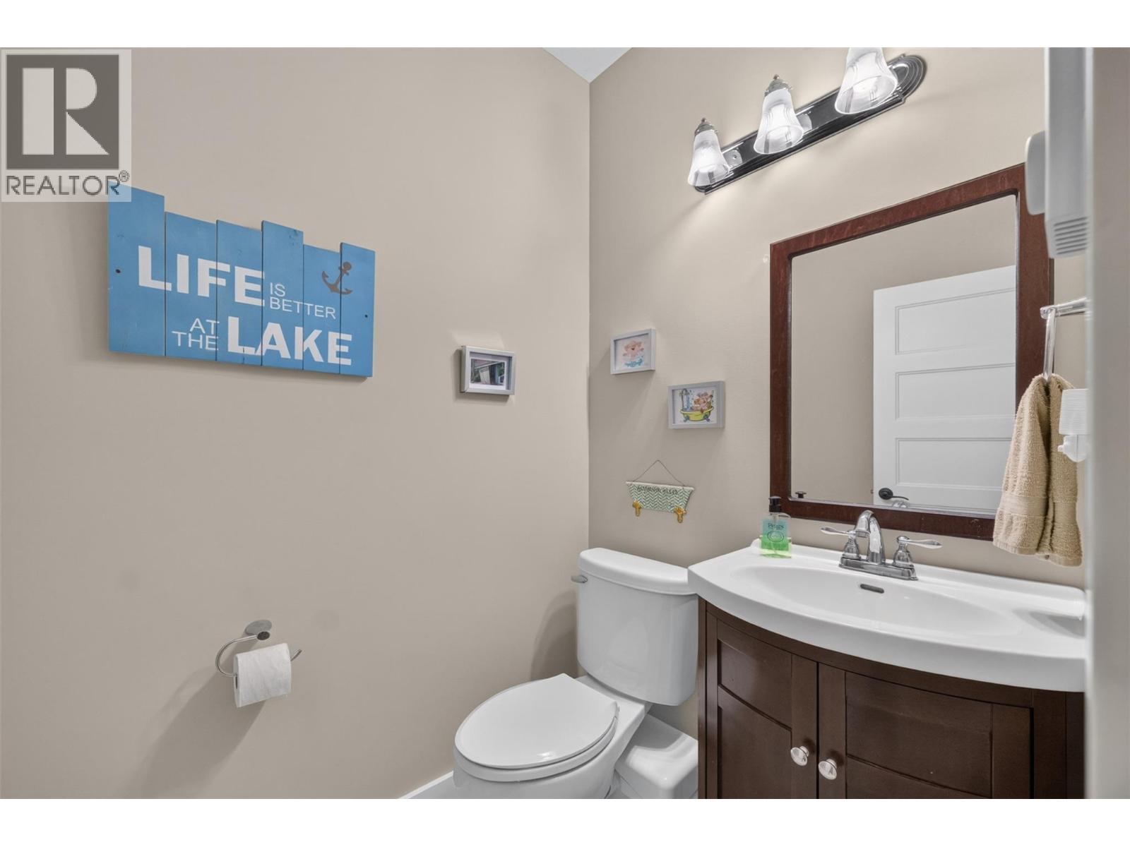4119 Galligan Road Unit# 12, Eagle Bay, BC - Indoor Photo Showing Bathroom