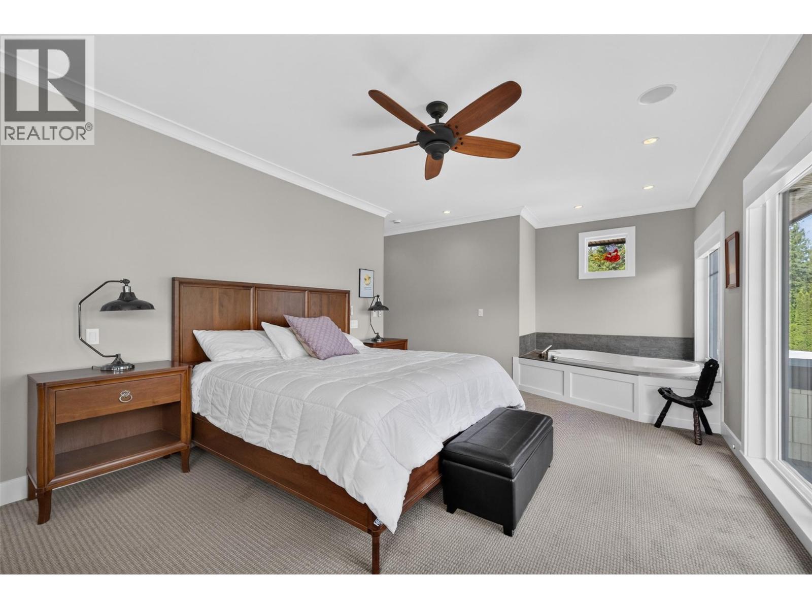 4119 Galligan Road Unit# 12, Eagle Bay, BC - Indoor Photo Showing Bedroom
