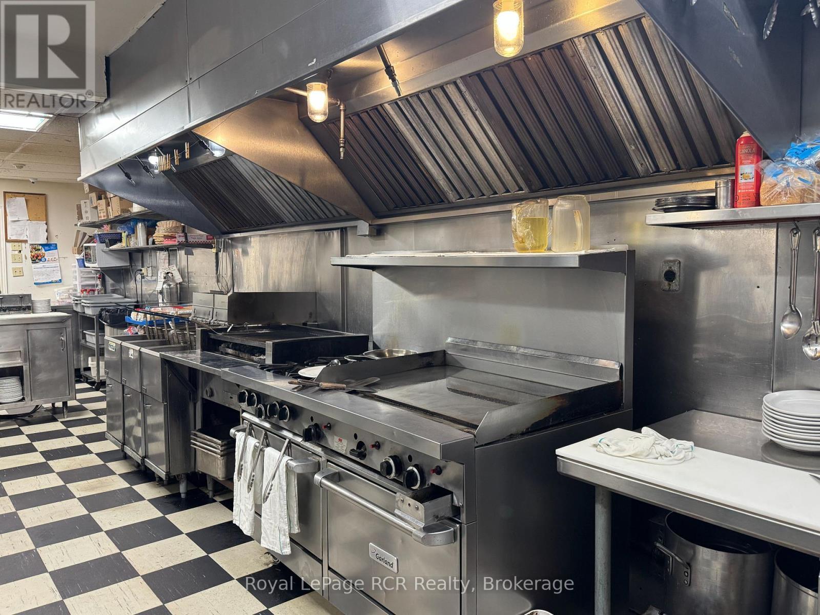1135 2 Avenue E, Owen Sound, ON