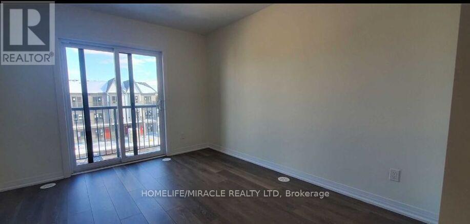 203 - 2635 William Jackson Drive, Pickering, ON - Indoor Photo Showing Other Room