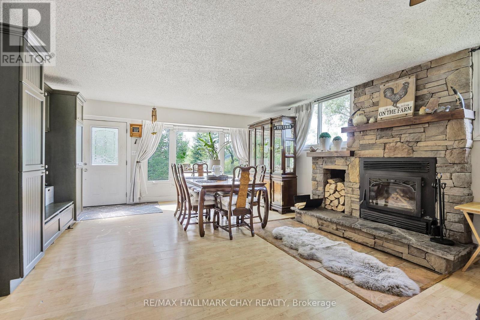 9205 Mckinnon Road, Essa, ON