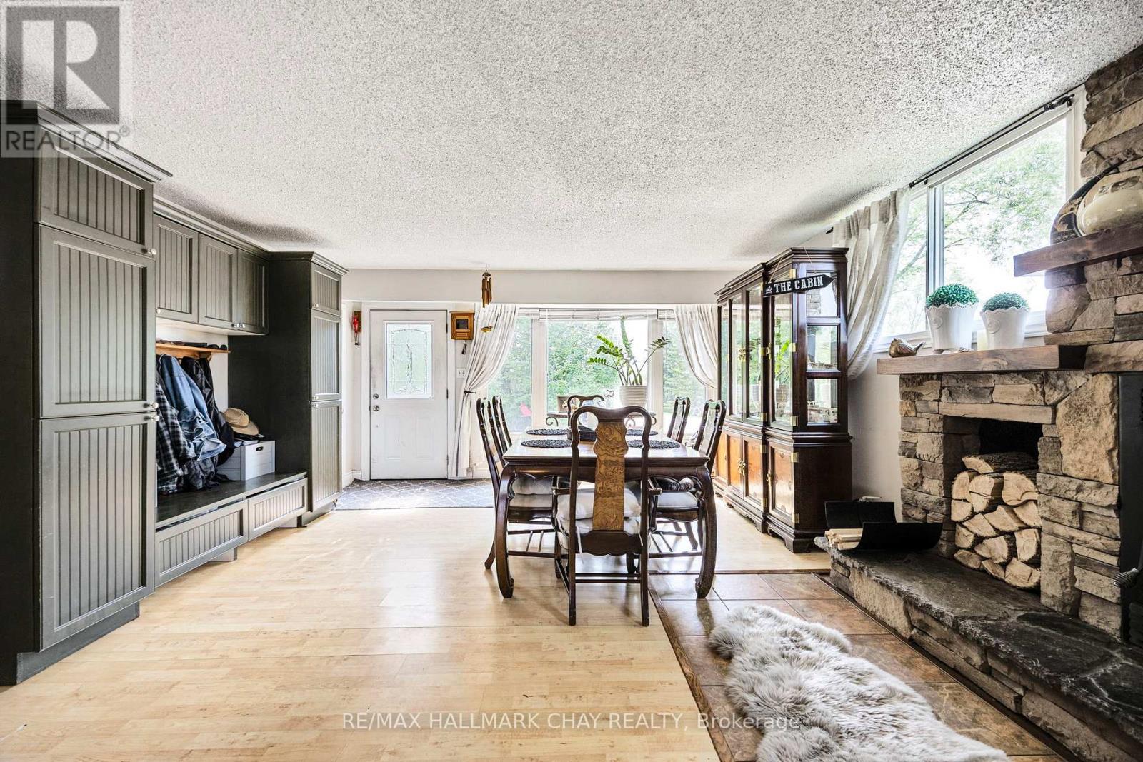 9205 Mckinnon Road, Essa, ON