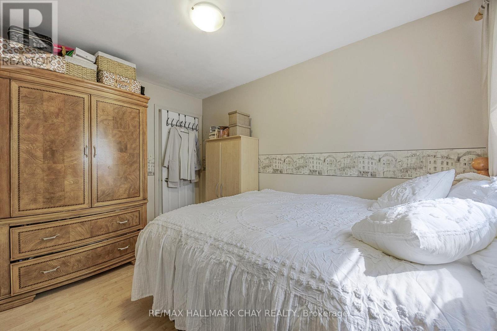 9205 Mckinnon Road, Essa, ON