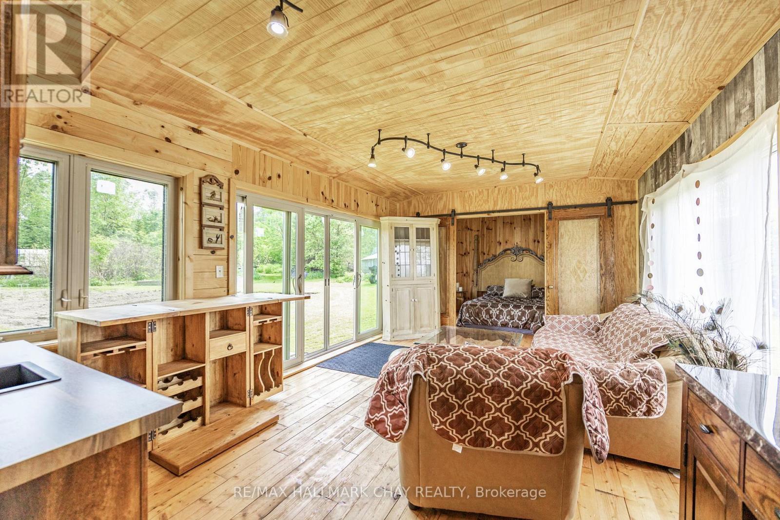 9205 Mckinnon Road, Essa, ON