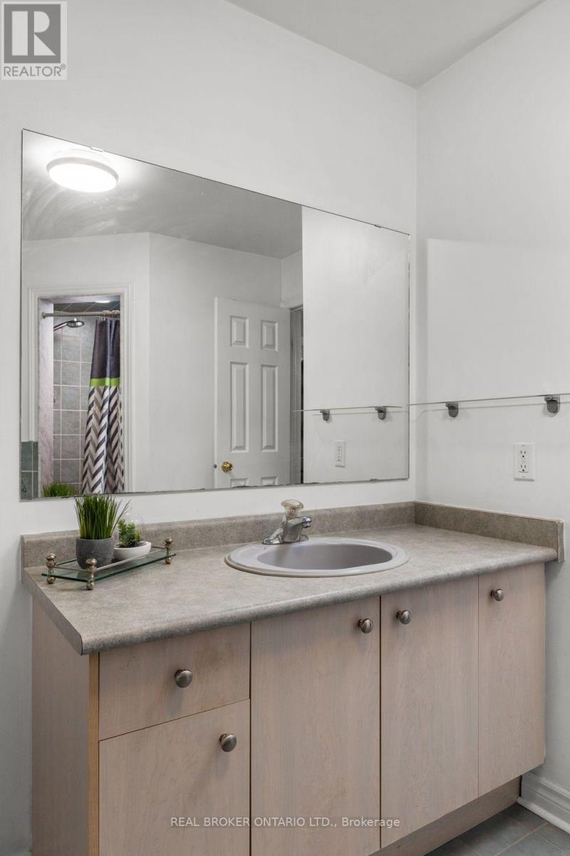 31 Bell Street, Barrie, ON - Indoor