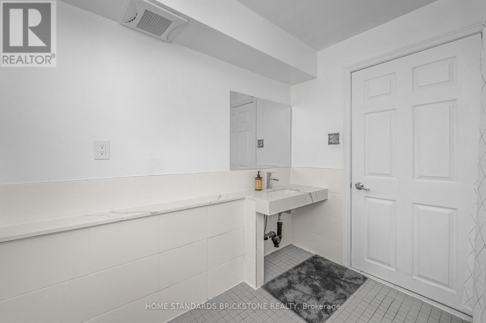 72 Mountain Avenue N, Hamilton, ON - Indoor Photo Showing Other Room