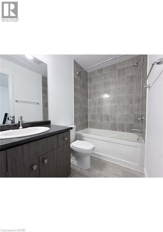 30 Times Square Boulevard Unit# 62, Hamilton, ON - Indoor Photo Showing Bathroom
