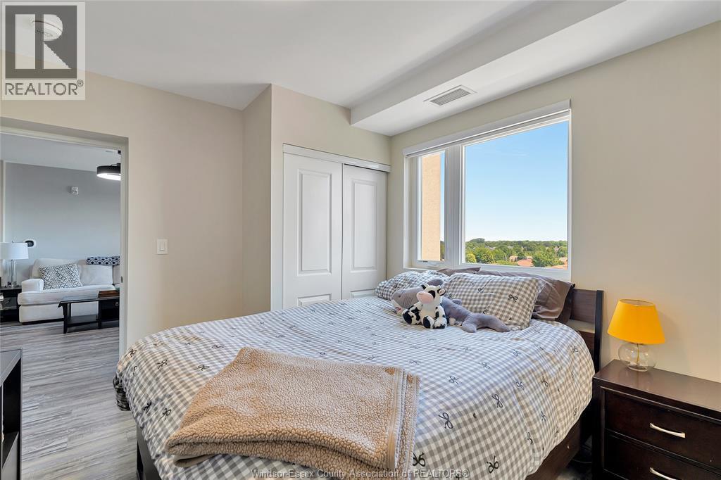 1675 Banwell Road Unit# 705, Windsor, ON - Indoor Photo Showing Bedroom