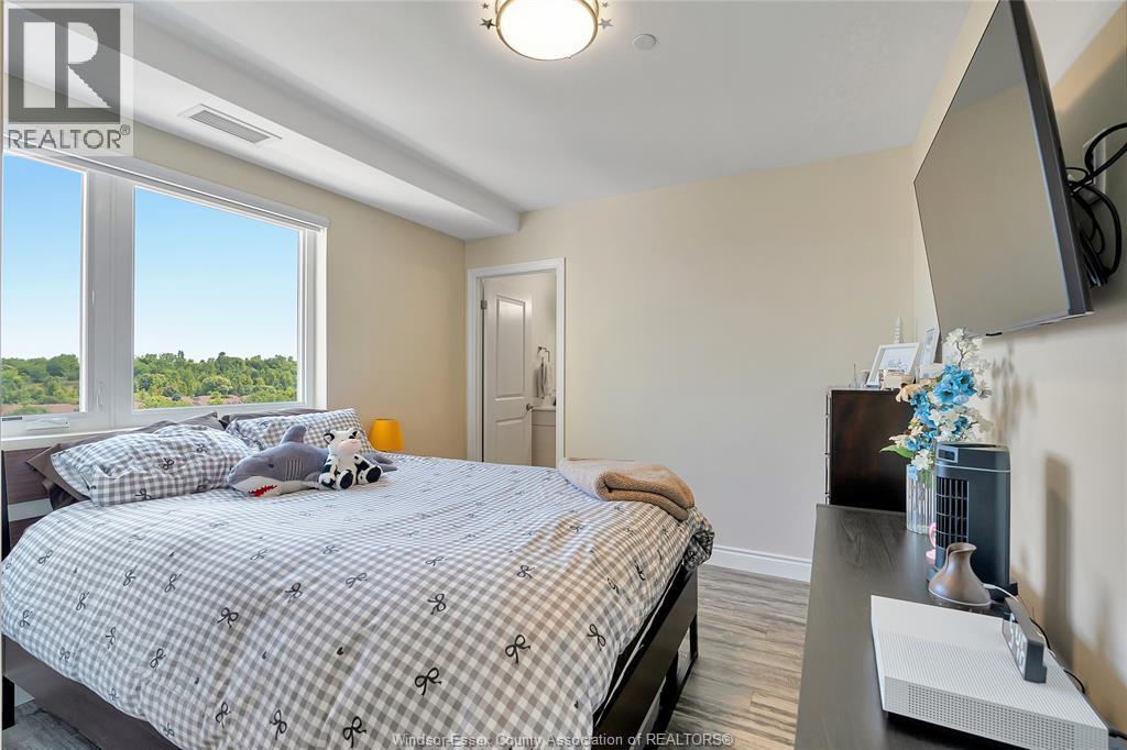 1675 Banwell Road Unit# 705, Windsor, ON - Indoor Photo Showing Bedroom