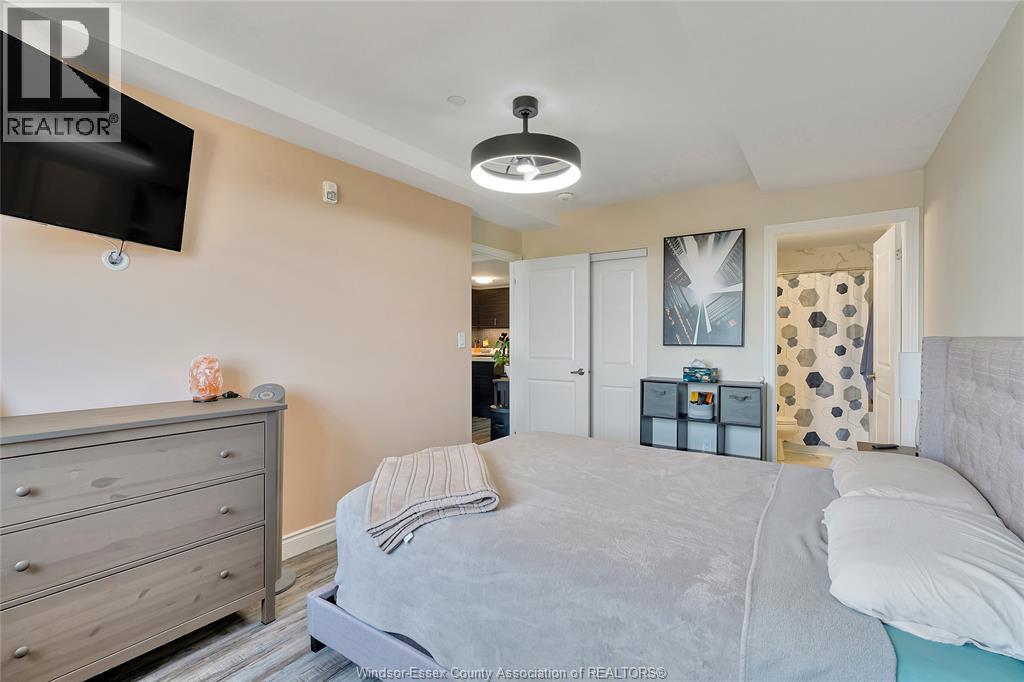 1675 Banwell Road Unit# 705, Windsor, ON - Indoor Photo Showing Bedroom
