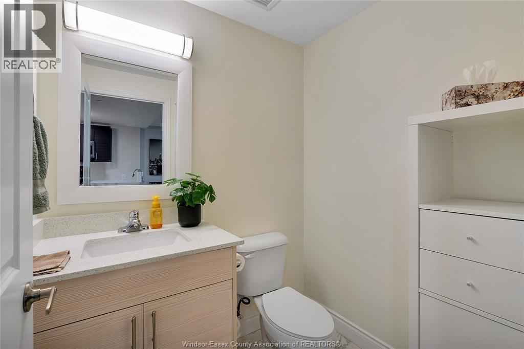 1675 Banwell Road Unit# 705, Windsor, ON - Indoor Photo Showing Bathroom