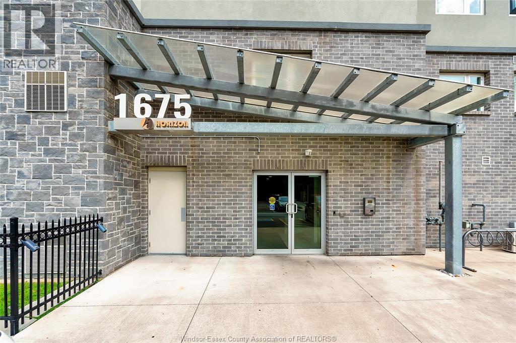 1675 Banwell Road Unit# 705, Windsor, ON - Outdoor With Exterior