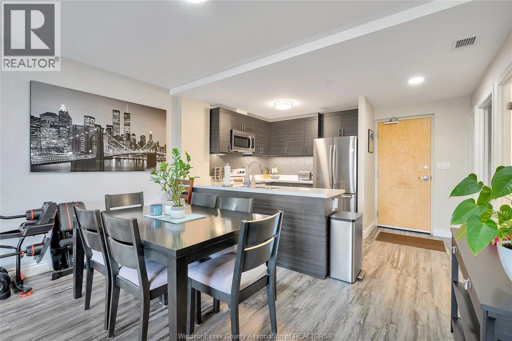 1675 Banwell Road Unit# 705, Windsor, ON - Indoor Photo Showing Dining Room