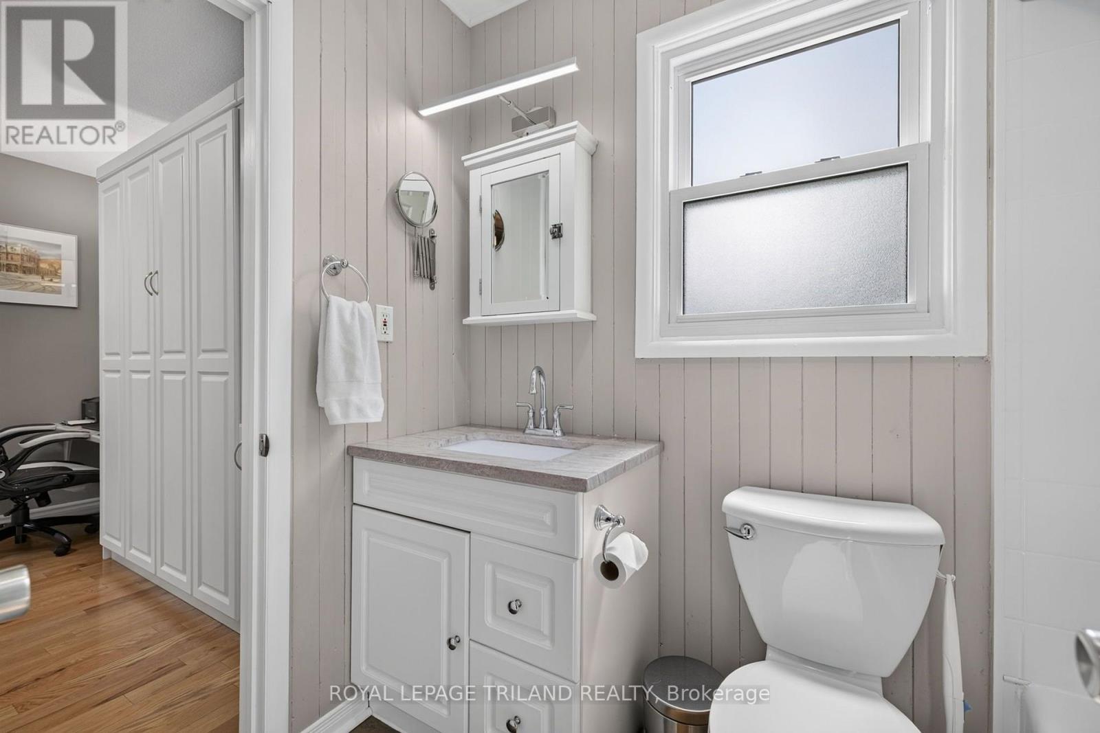 10 Plymouth Avenue, London North (North O), ON - Indoor Photo Showing Bathroom