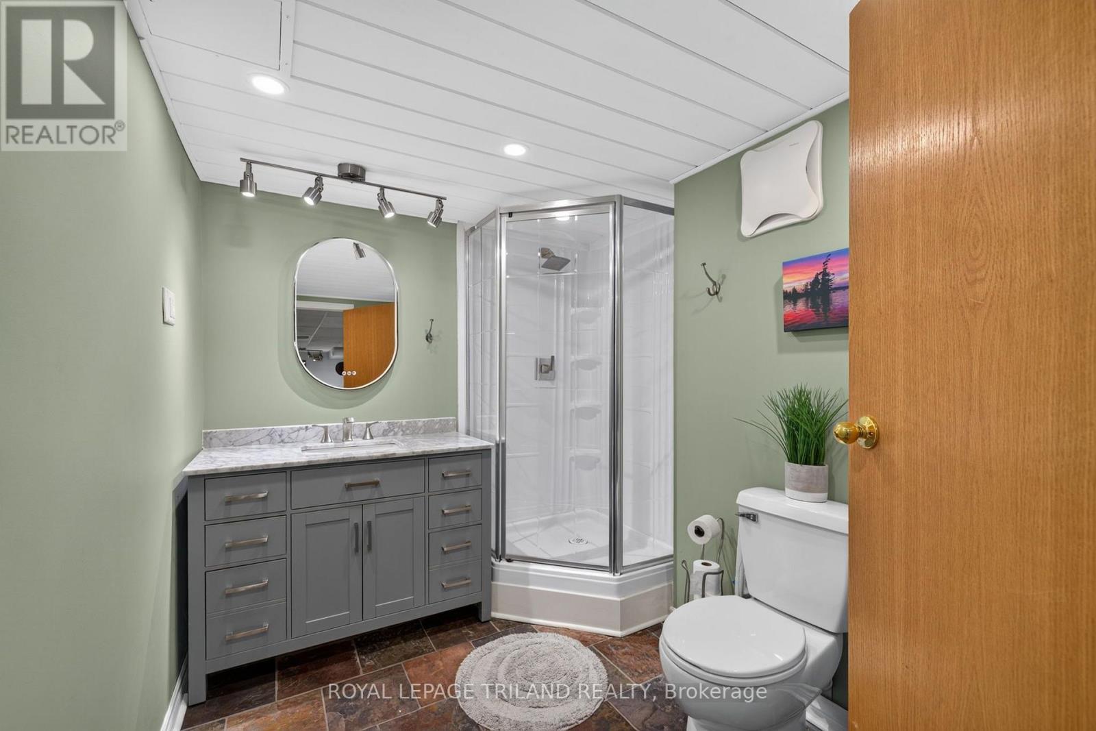 10 Plymouth Avenue, London North (North O), ON - Indoor Photo Showing Bathroom