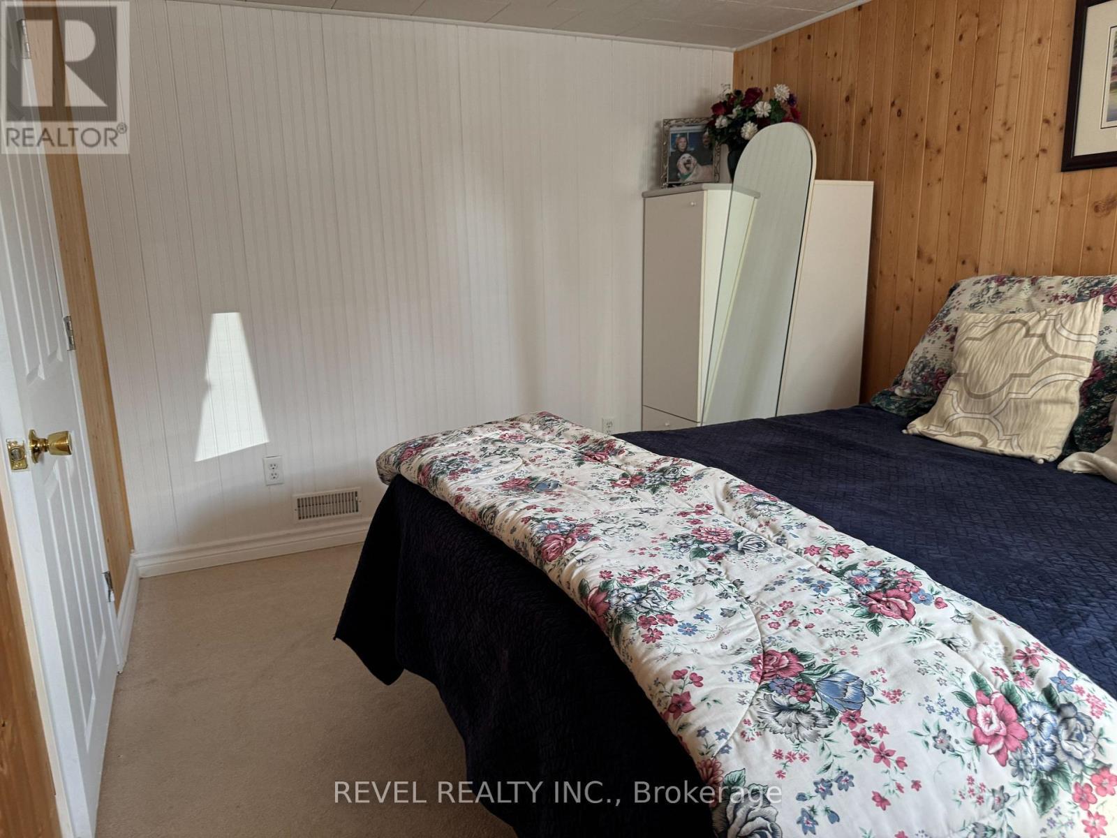 214 Birch Street S, Timmins (Ts - Se), ON - Indoor Photo Showing Bedroom