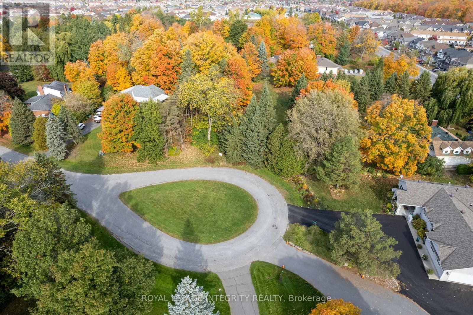 18 Howard Court, Ottawa, ON