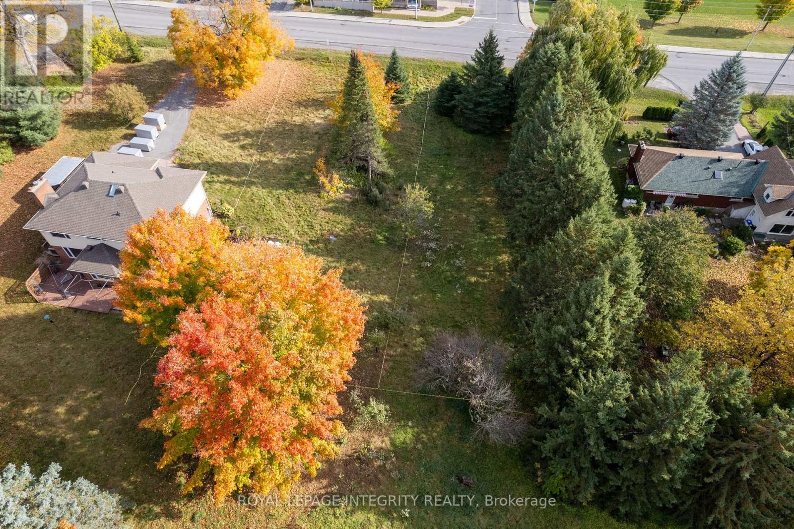 18 Howard Court, Ottawa, ON