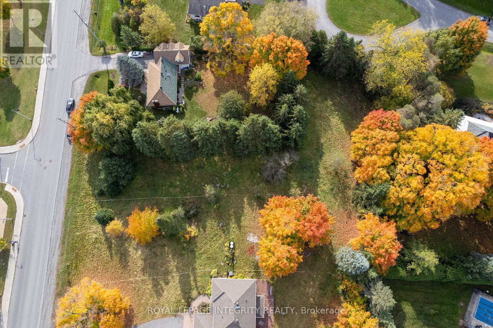 18 Howard Court, Ottawa, ON