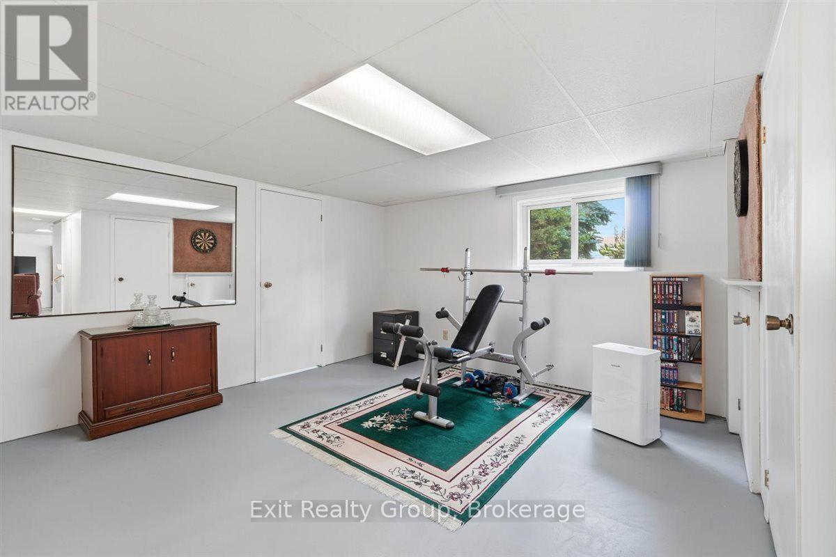 197 Chatterton Valley Crescent, Quinte West (Sidney Ward), ON - Indoor Photo Showing Gym Room