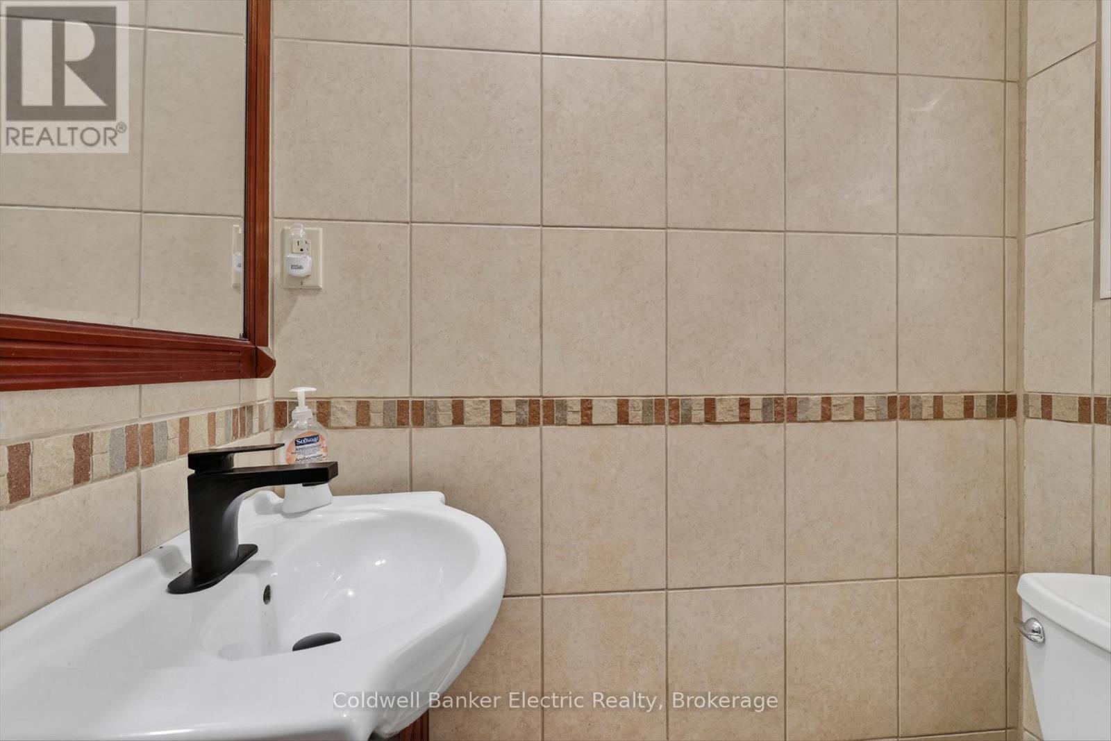 44 Lean Drive, North Kawartha, ON - Indoor Photo Showing Bathroom