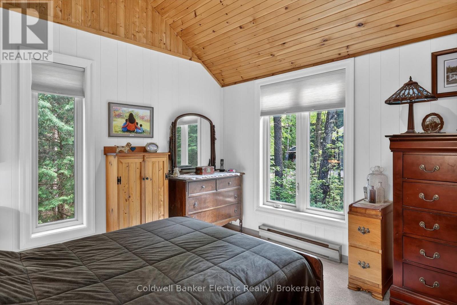 44 Lean Drive, North Kawartha, ON - Indoor Photo Showing Bedroom