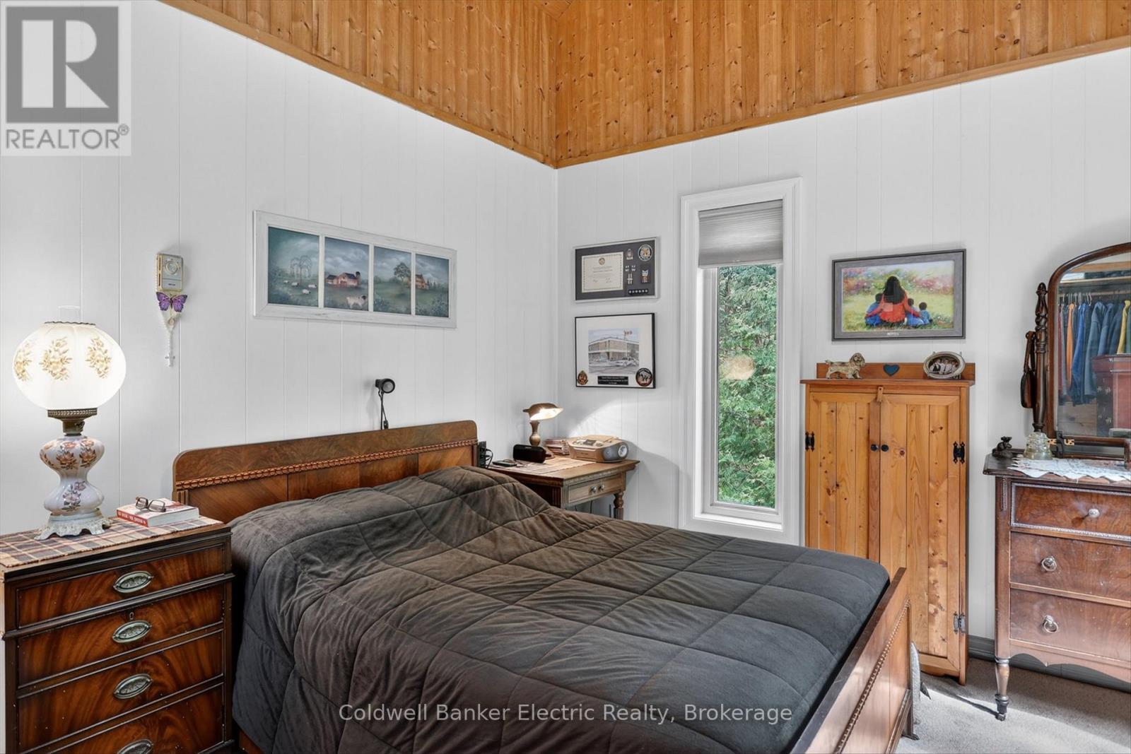 44 Lean Drive, North Kawartha, ON - Indoor Photo Showing Bedroom