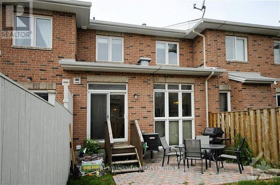 220 Freedom Private, Ottawa, ON - Outdoor With Exterior