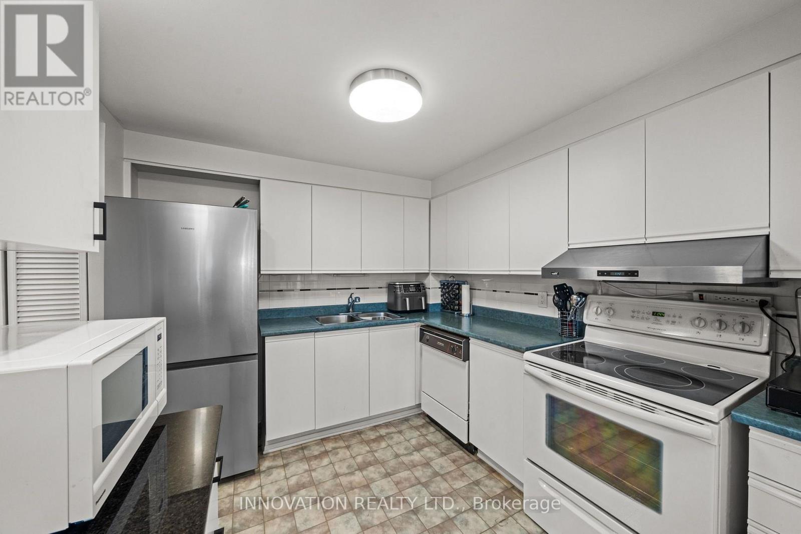 1001 - 960 Teron Road, Ottawa, ON - Indoor Photo Showing Kitchen With Double Sink